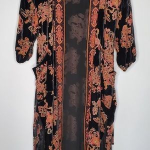 Gorgeous floral kimono...NWT